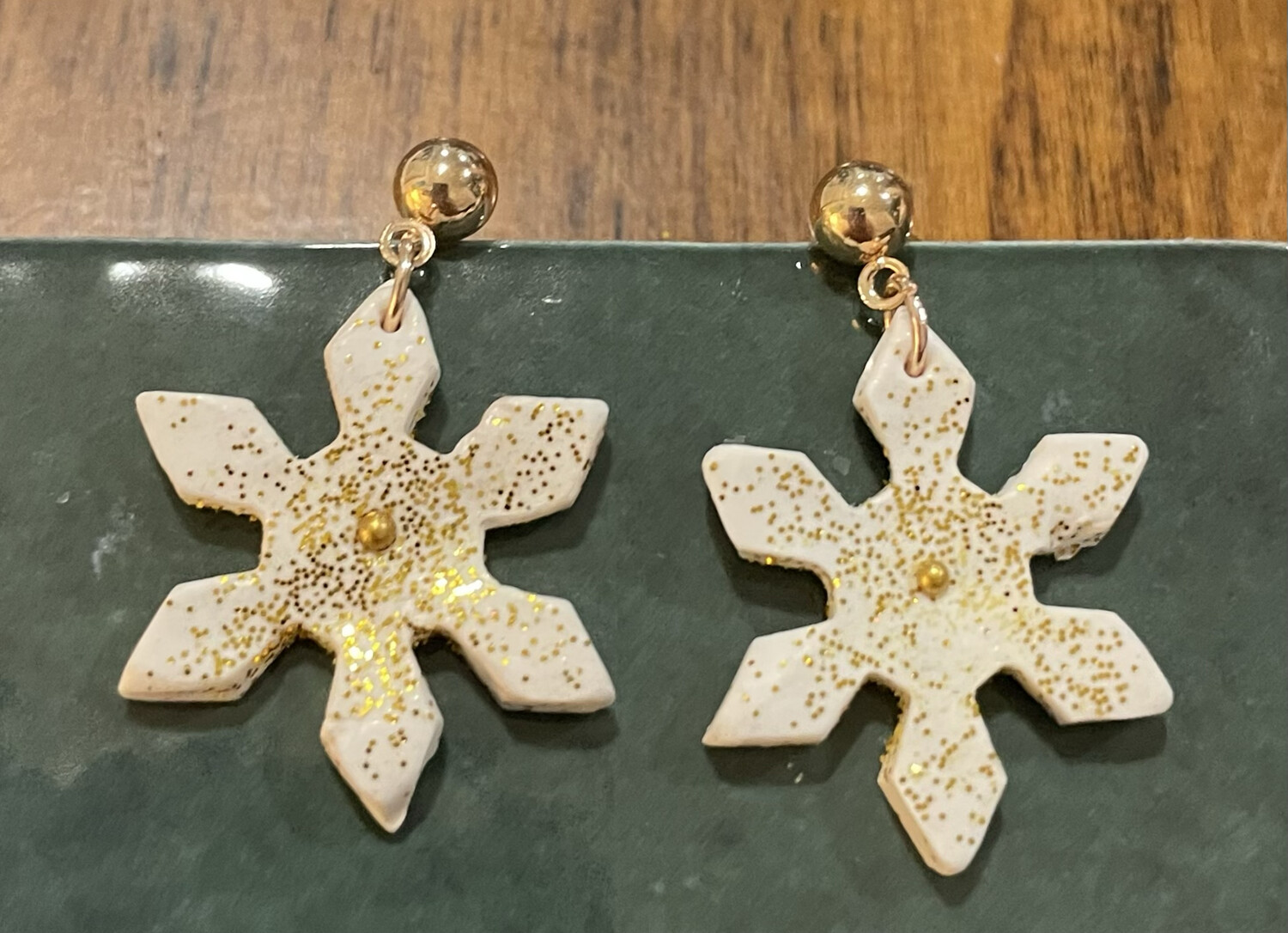 Gold &amp; White Snowflakes