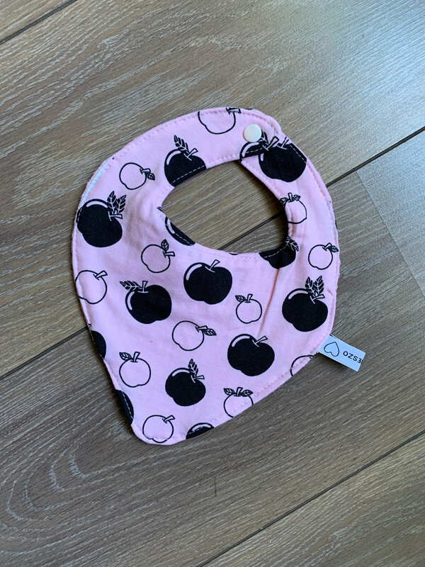 Slabbetje roze appeltjes