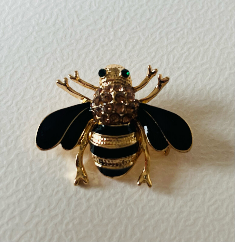 Broche Bij ?