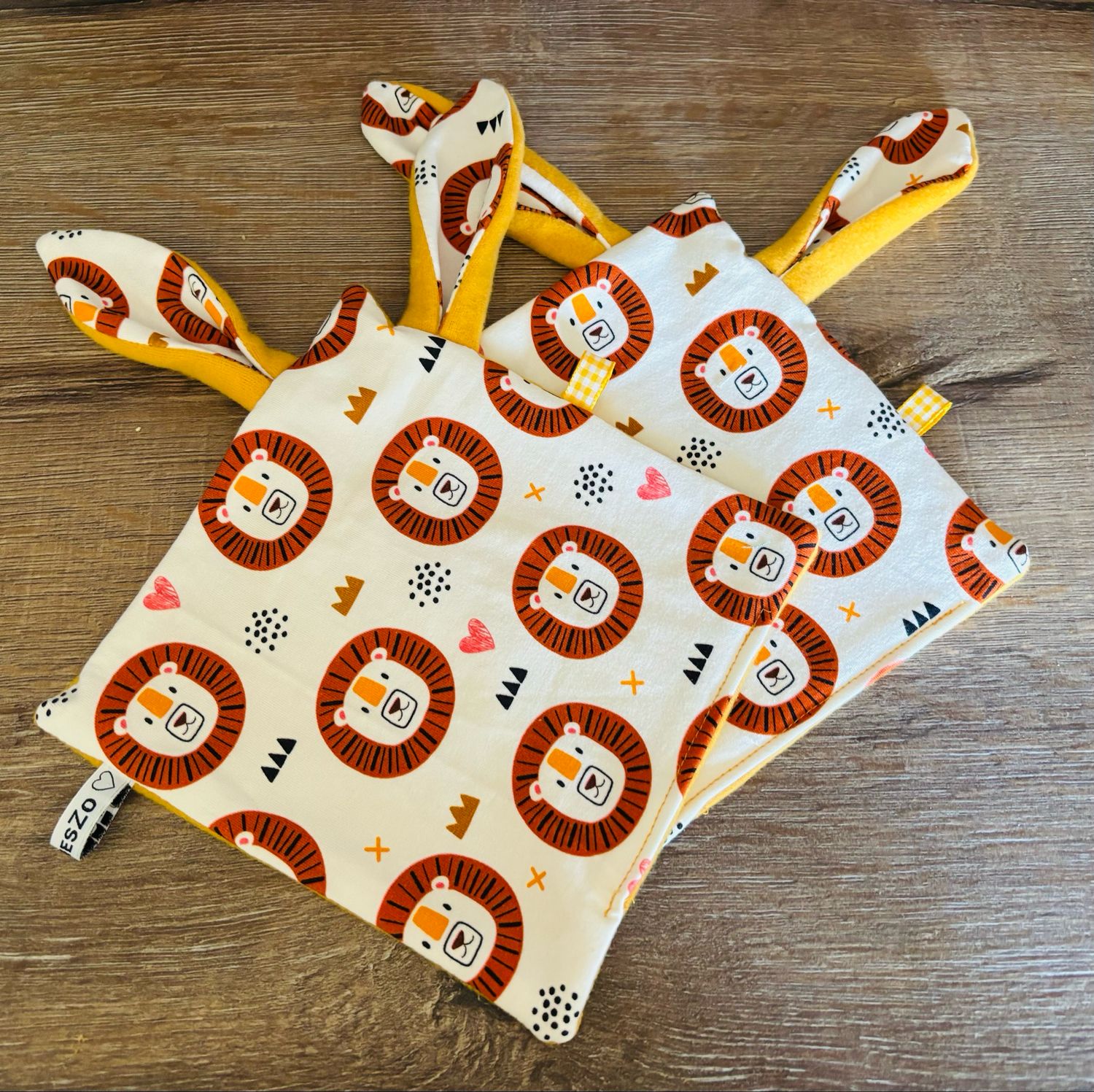 Konijn knuffeldoekje leeuw ?