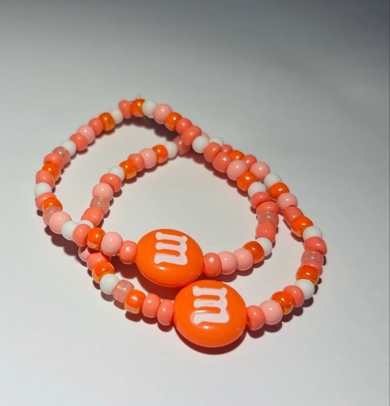 Kinderarmbandje M&M ?