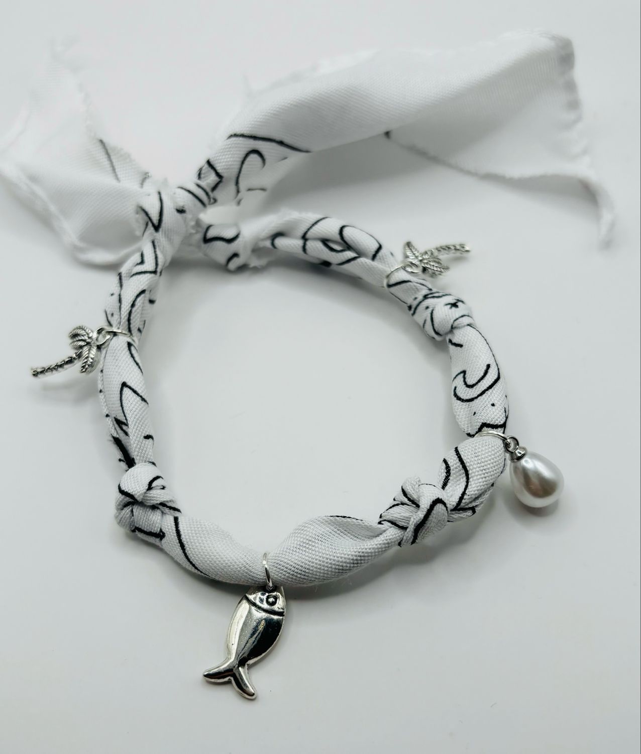 Bandana armband wit