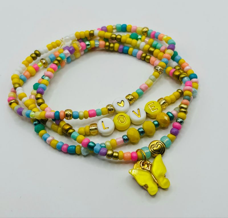 Spring ?? Bracelets 4x 