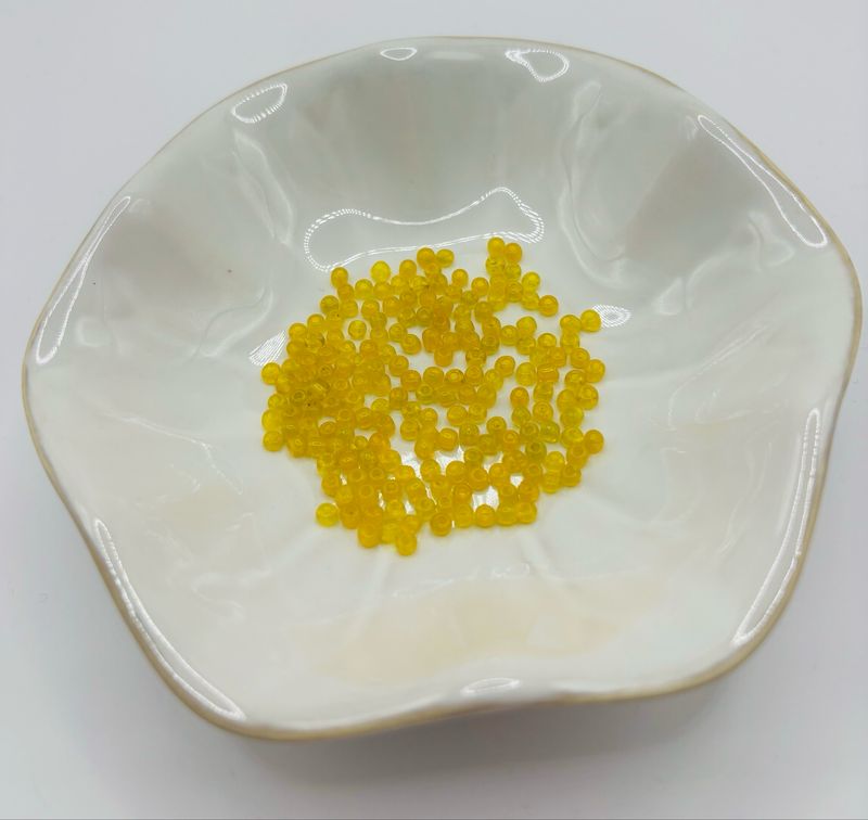Rocailles 2mm geel doorzichtig 50 gr