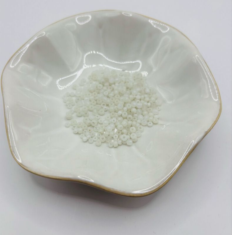 Rocailles 3mm wit lichtdoorzichtig 50gr