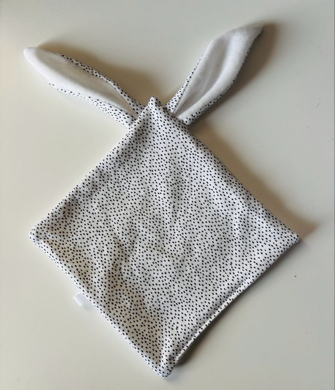 Konijnen knuffeldoekje stipjes Konijnen knuffeldoekje stipjes