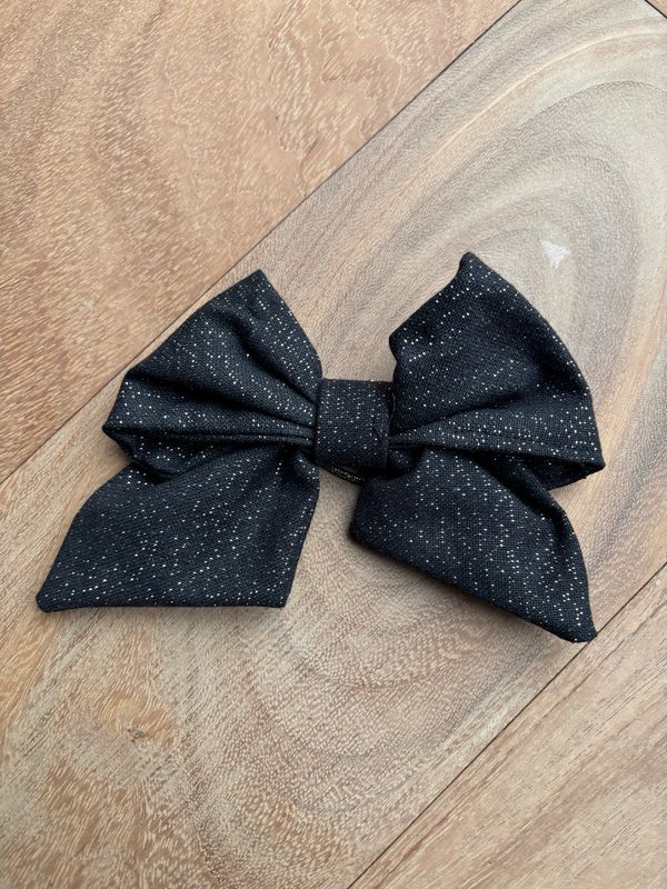 Strik zwart glitter/ haarclip Strik zwart glitter/ haarclip