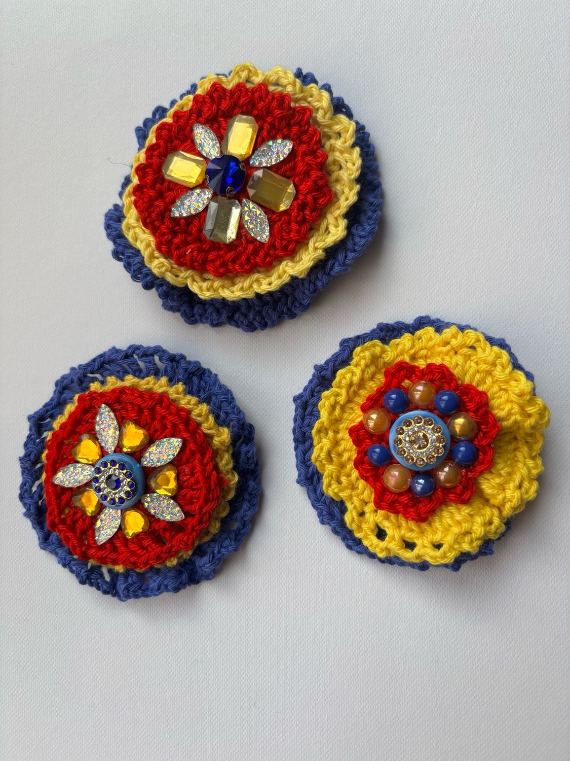 Broche bloem gehaakt dwers ??❤️