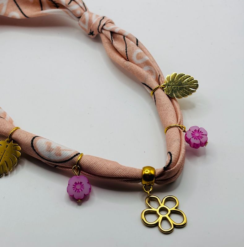 Bandana ketting licht roze