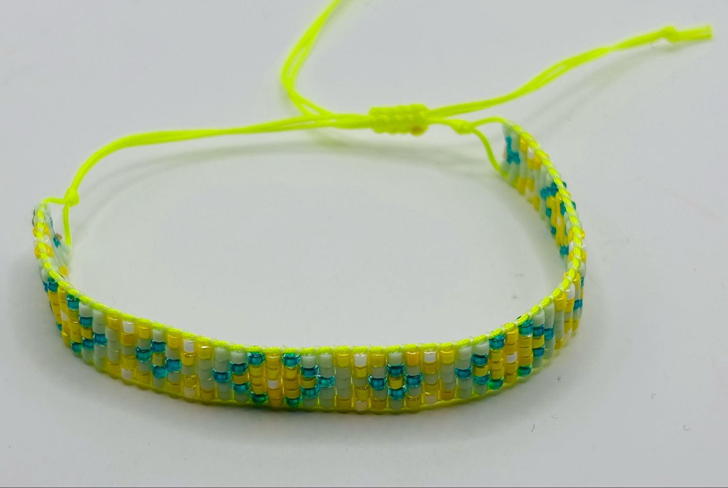 Miyuki armband yellow ?