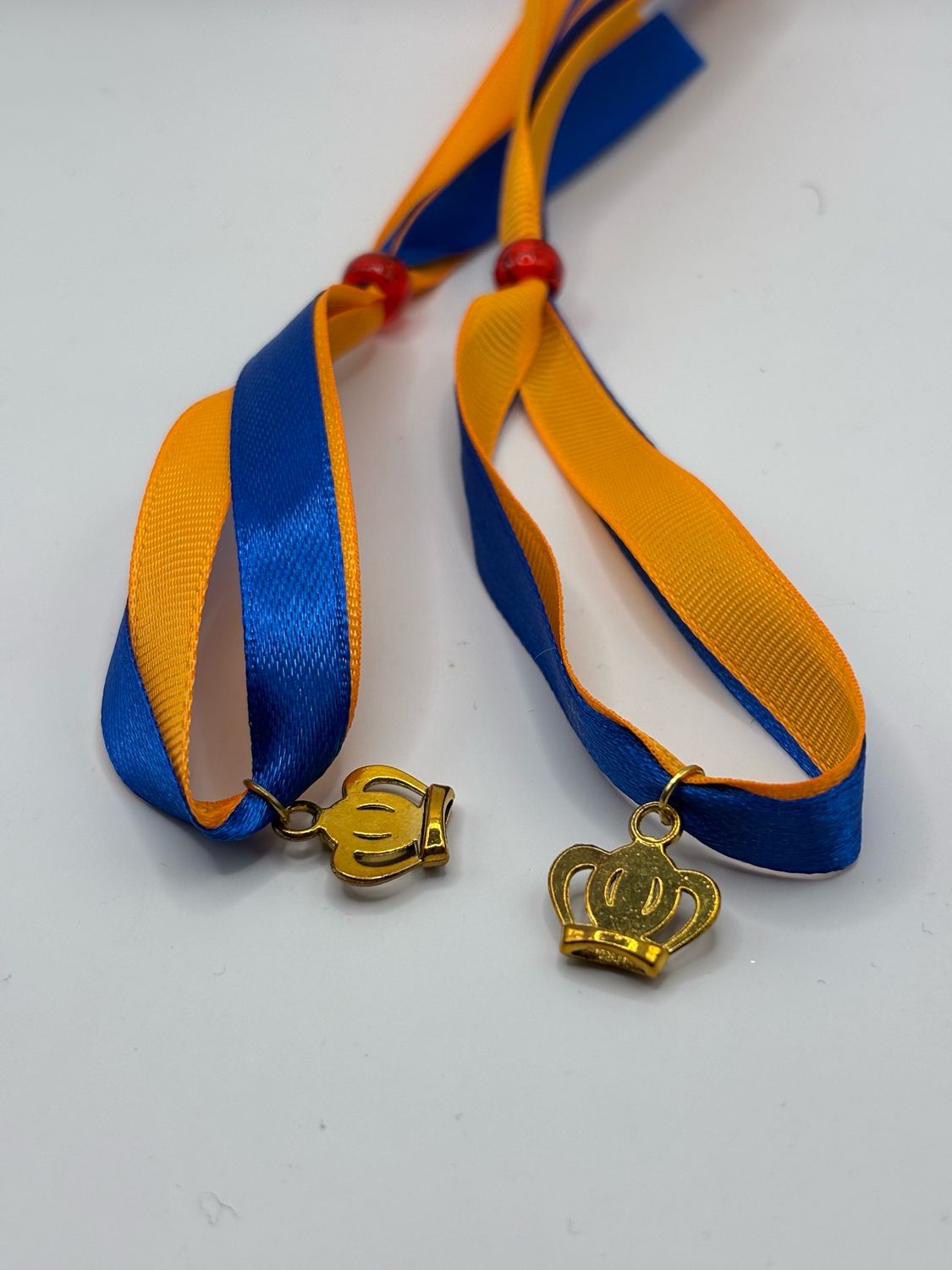 Lintarmbandje koning