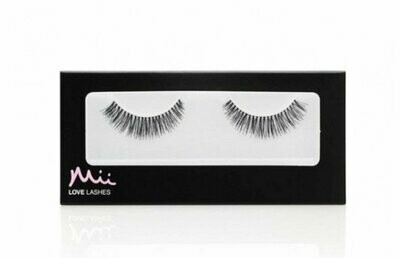 Simply charming Love lashes