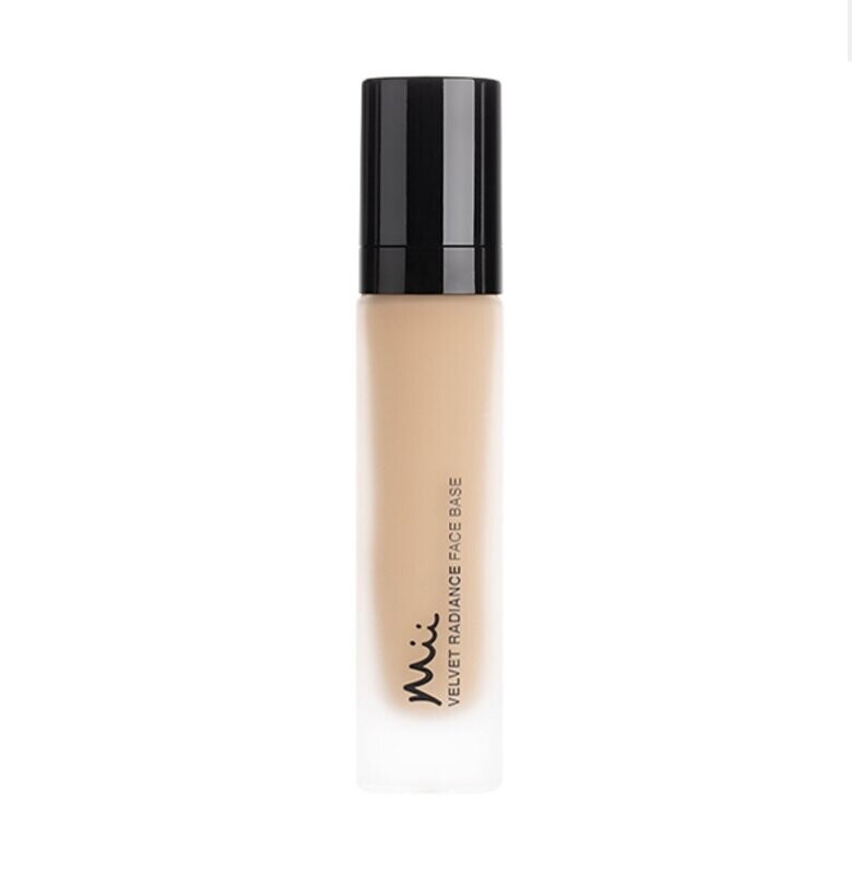 Velvet Radiance face bace foundation 08