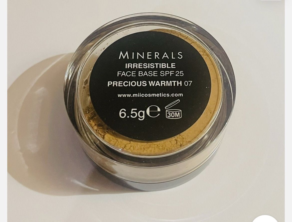 Irresistible Face Base Precious Warmth 07