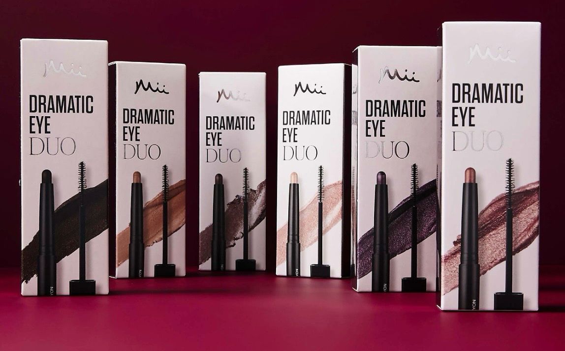 Dramatic eye duo Dramatic eye duo