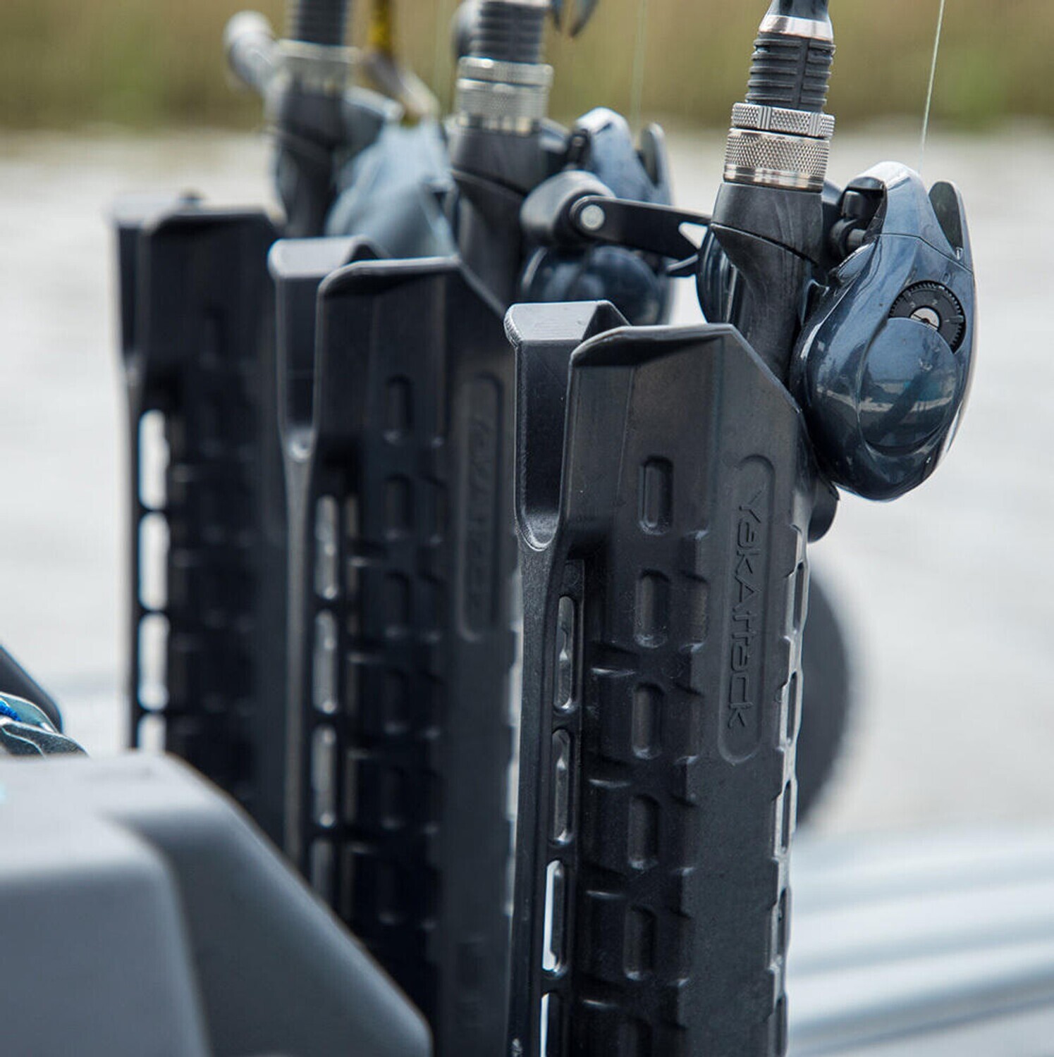YakAttack AR Rod Tube with LockNLoad Track Mounting Base