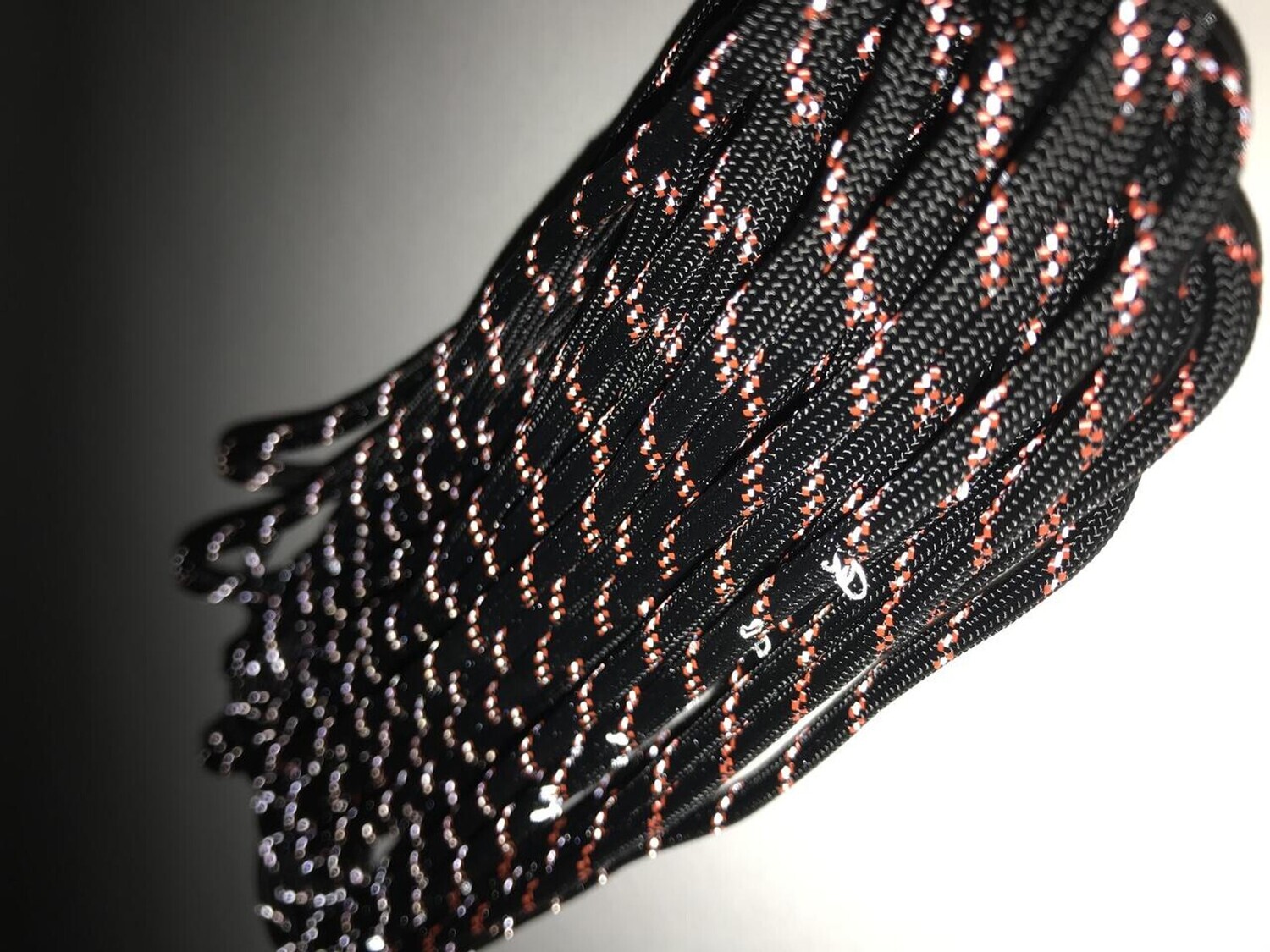 YakAttack 550 Paracord with Reflective Tracer, 35ft