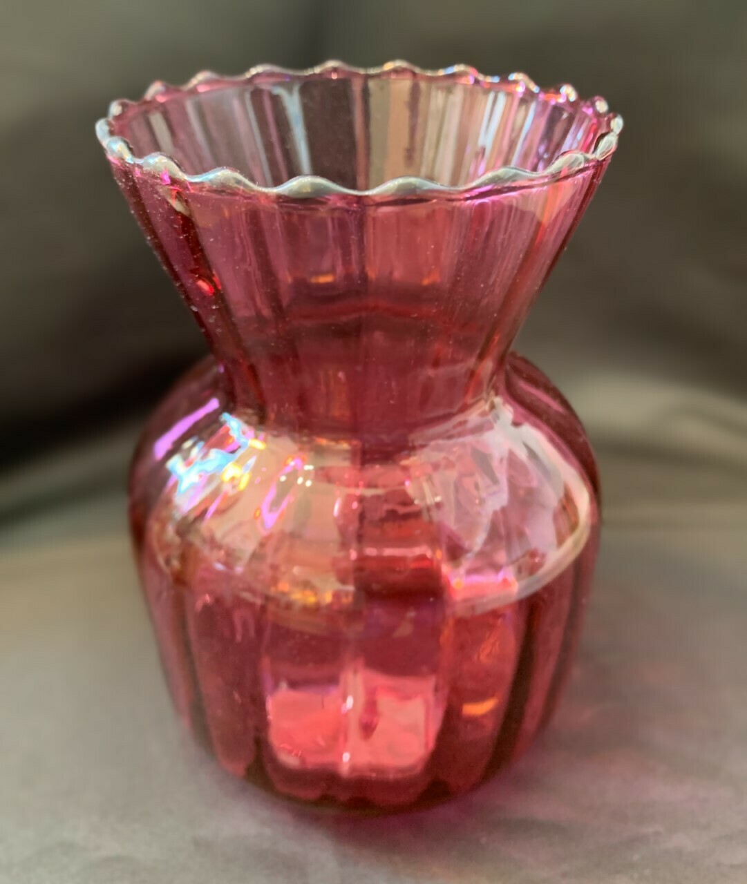 Cranberry/Mauve Ribbed Flare Top Vase 5.5” (flaw)