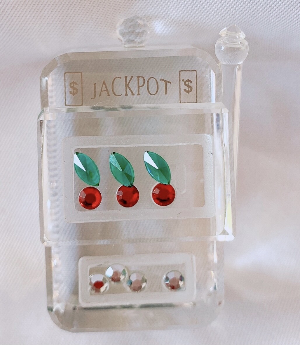 Vintage Jackpot Crystal Figurine