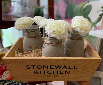 Stonewall Kitchen Wooden Box w/3 painted  vases flowers 15” x 10”