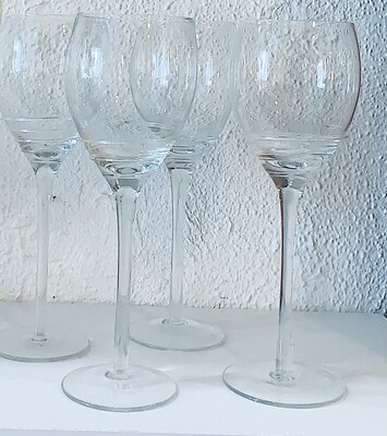 Set of Four Spiral Decoration Wine Glasses