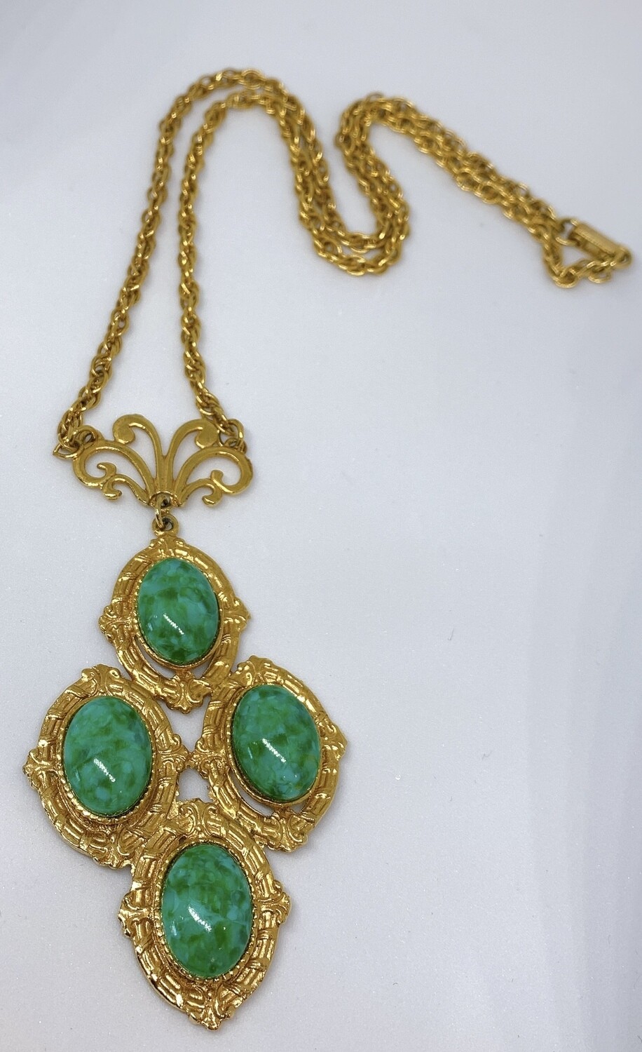 Vintage Gold/Green Necklace 
