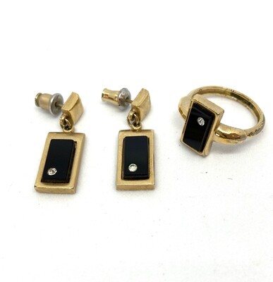 Vintage Avon Black Rectangle Gem w/Diamond-look Accent Ring & Earring Set size 5.5/6