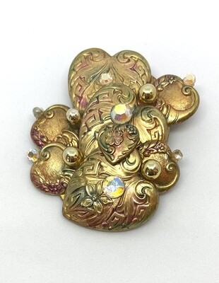 Overlapping Gold Hearts Brooch