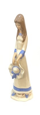 Lladro Porcelain Girl Holding Hat Figurine 12”