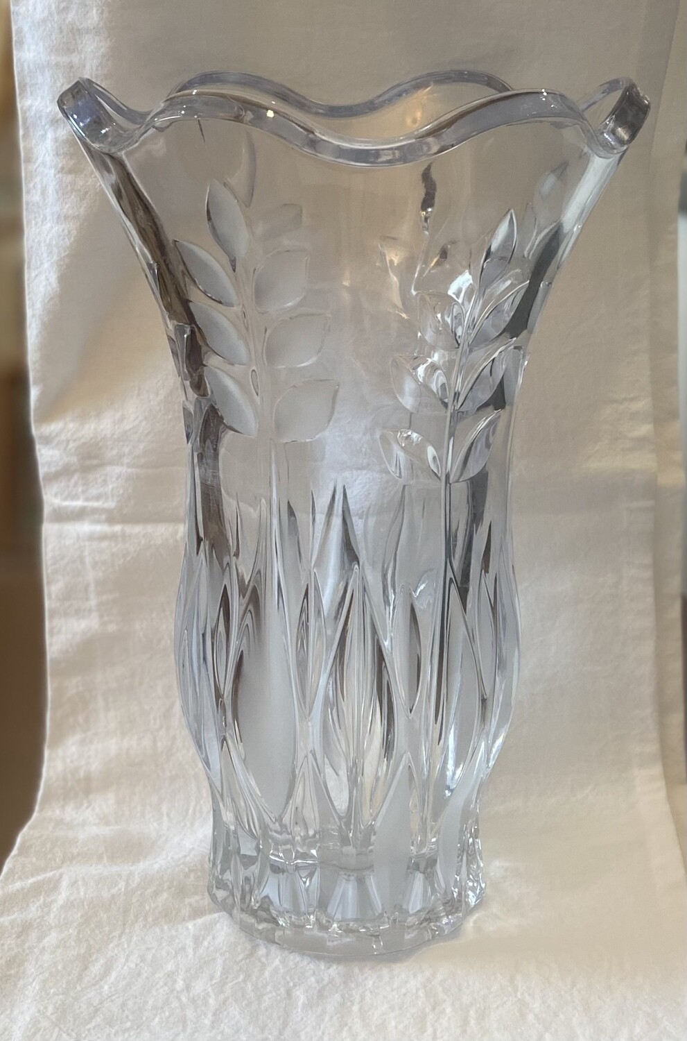 Mikasa Wheat Pattern Glass Vase 10.5”