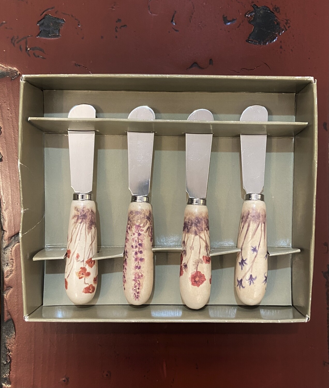 Floral Spreader / Butter Knife Set 