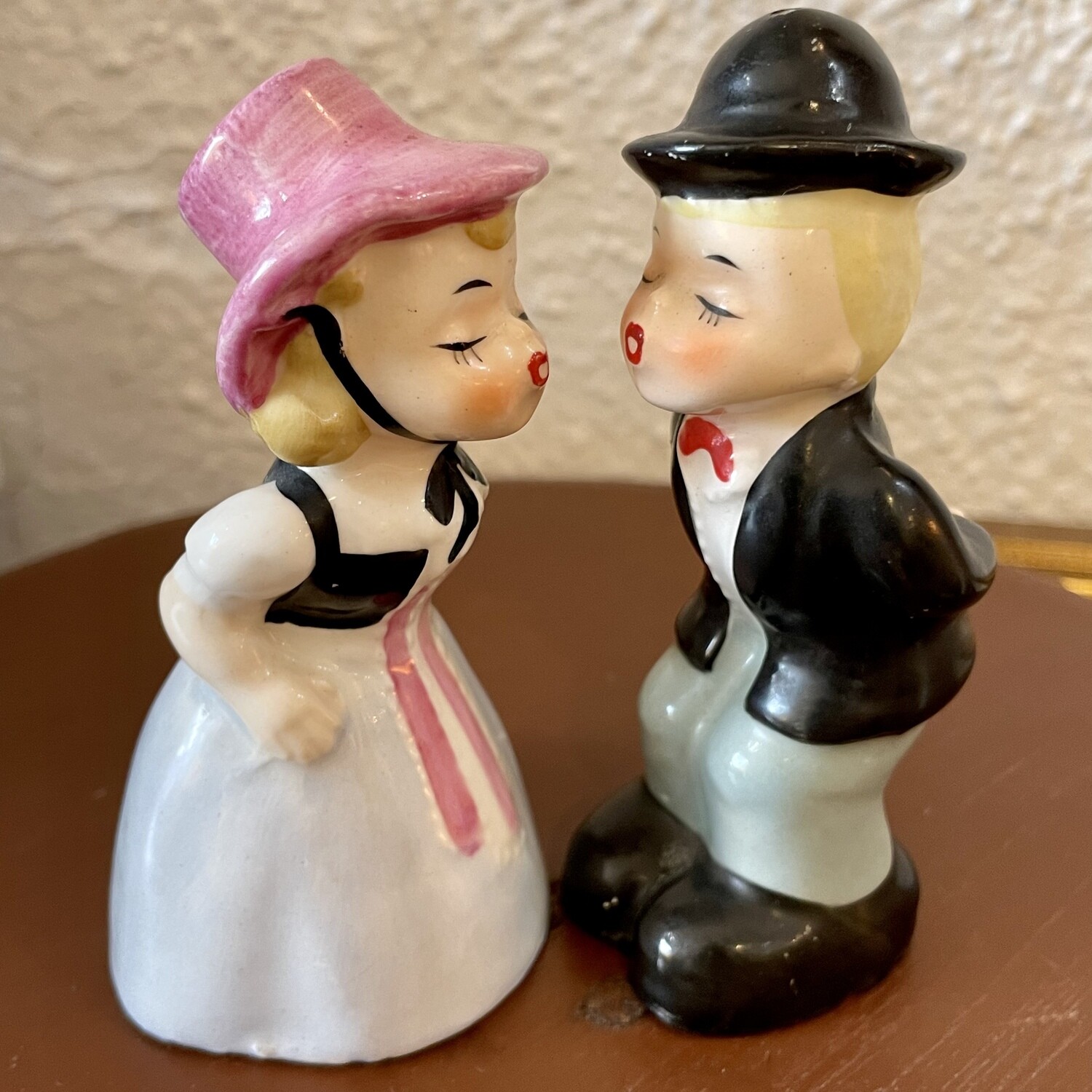 1956 Napco Cleveland  Kissing Couple Salt and Pepper Set