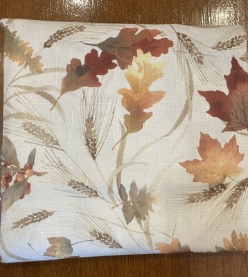 52” x 70” Leaf Patterned Tablecloth
