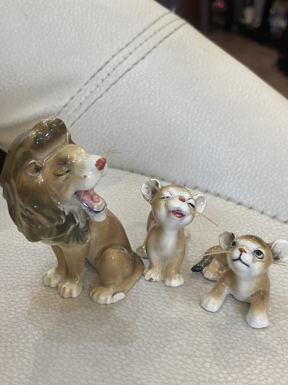 Vintage Porcelain Miniature Figurine  Lions - set of 3 (flaw) 