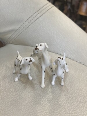 Vintage Porcelain Miniature Dalmatians - set of 3 (flaw) 