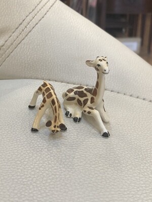 Vintage Porcelain Miniature  Giraffes - set of 2 (flaw)