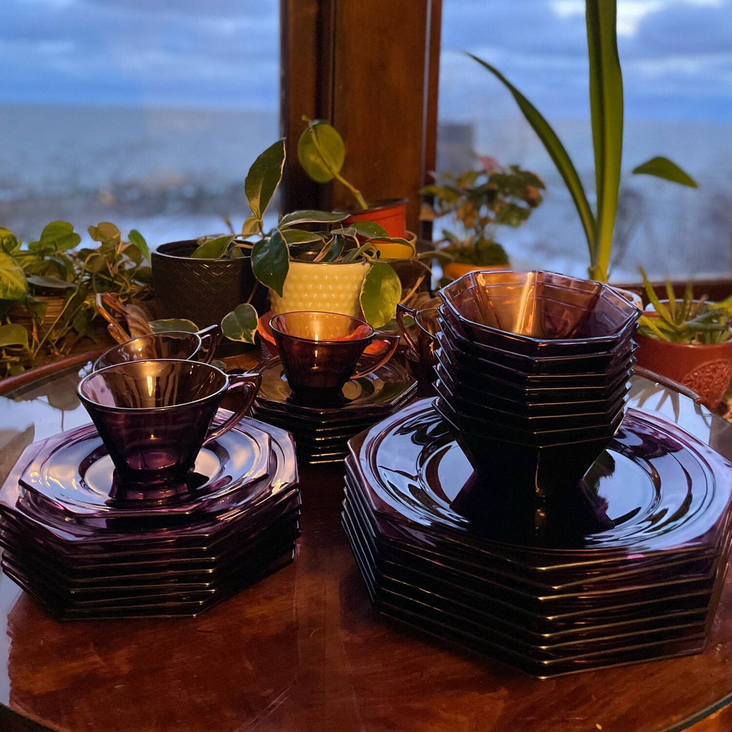 Hazel Atlas Moroccan Amethyst Octagonal Dinnerware Set