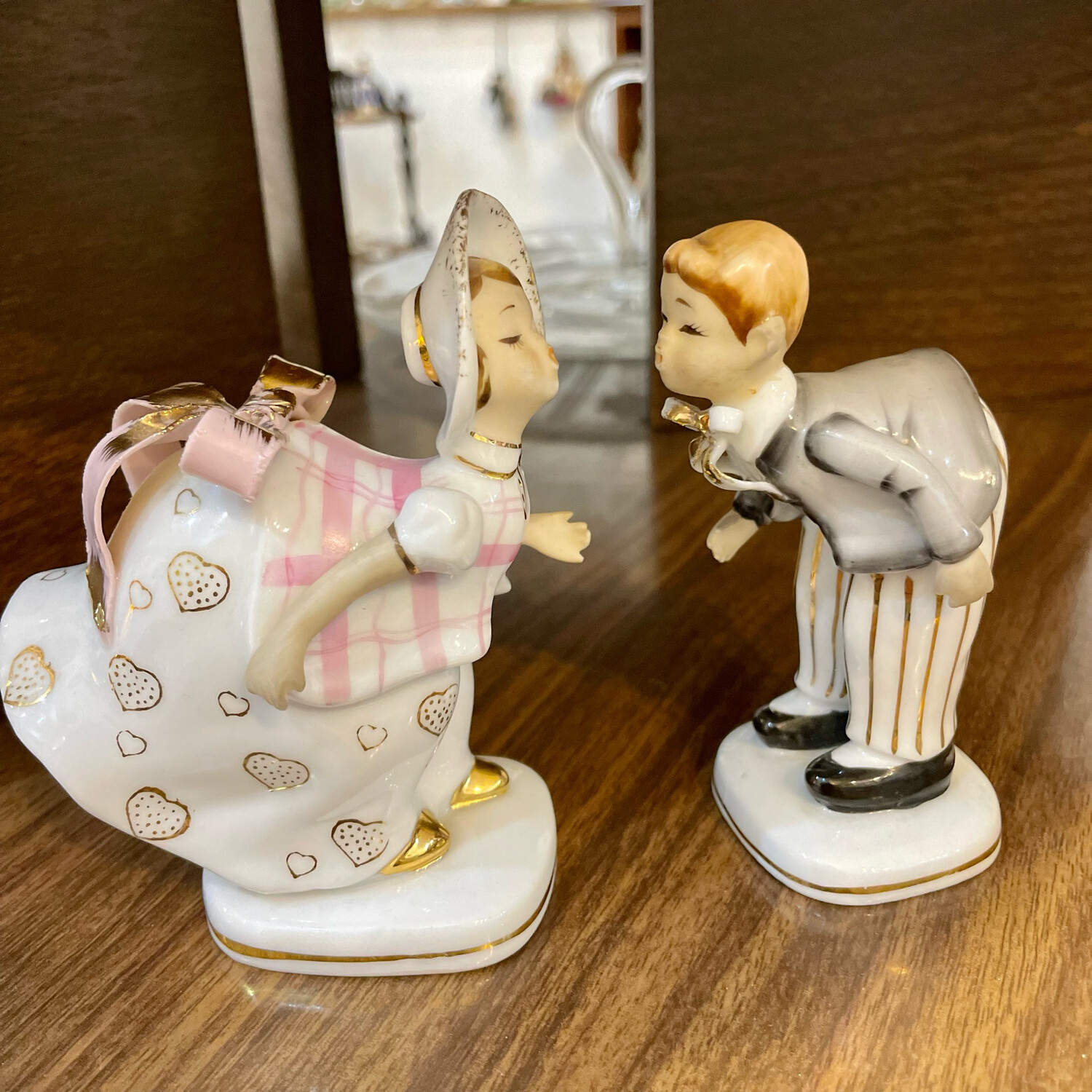1950s Lefton Porcelain Bloomer Girl and Boy Kissing Figures 