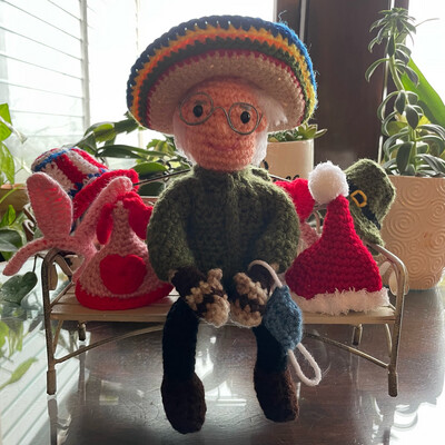 Bernie Crochet Doll w/Holiday Hats 