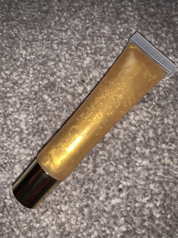 Golden lipgloss!