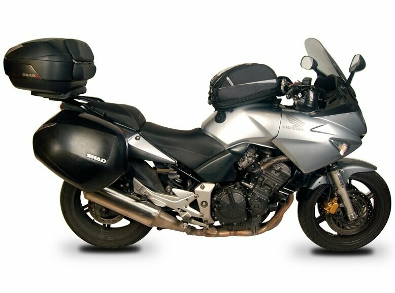 Honda CBF 600/CBF 500 ABS (04-13) SHAD SH36 Carbon Koffer System 2x36 Liter inkl. Kofferträger Honda CBF 600/CBF 500 ABS (04-13) SHAD SH36 Carbon Koffer System 2x36 Liter inkl. Kofferträger