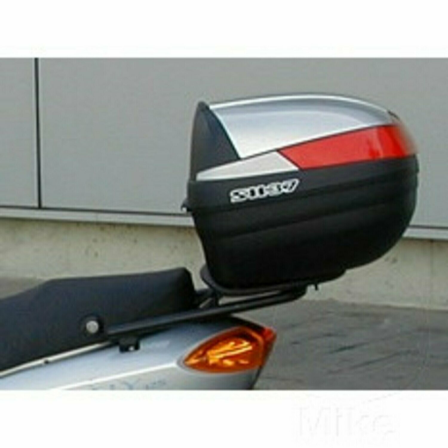 Derbi Boulevard 125/250 / Piaggio Fly 50/125  (05-12) SHAD Topcaseträger