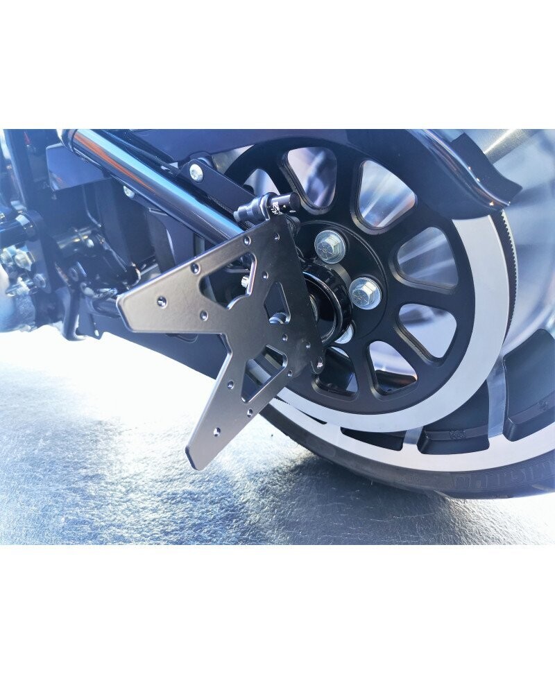 Harley-Davidson Softail FXST 107 Seitlicher Kennzeichenhalter ACCESS DESIGN