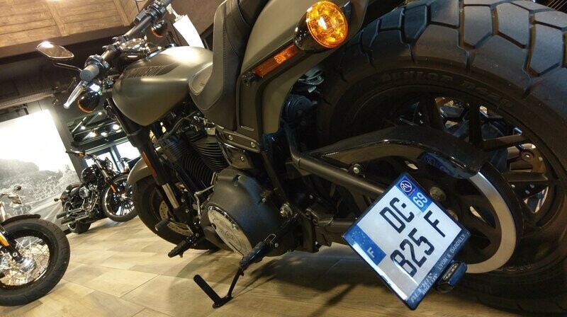Harley Davidson Fat Bob 114 Seitlicher Kennzeichenhalter ACCESS DESIGN