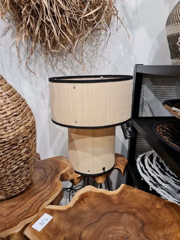 Pole to pole bamboe lamp
