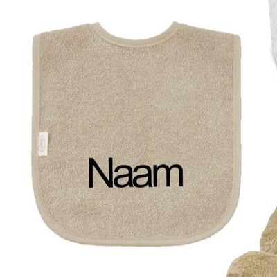 Slabbetje geborduurd met naam, kraamcadeau