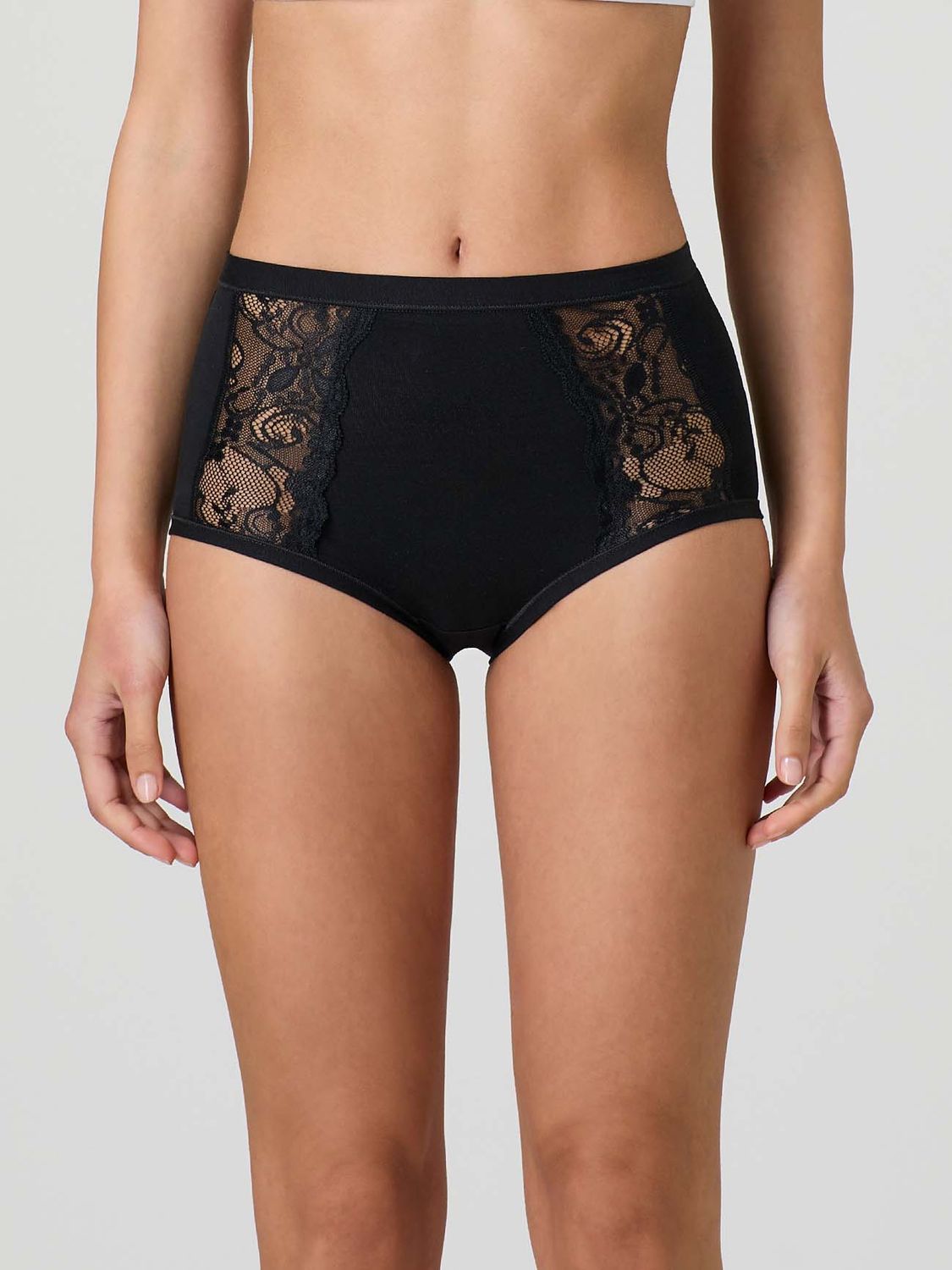 534 Jadea D. Tailleslip met kant zwart