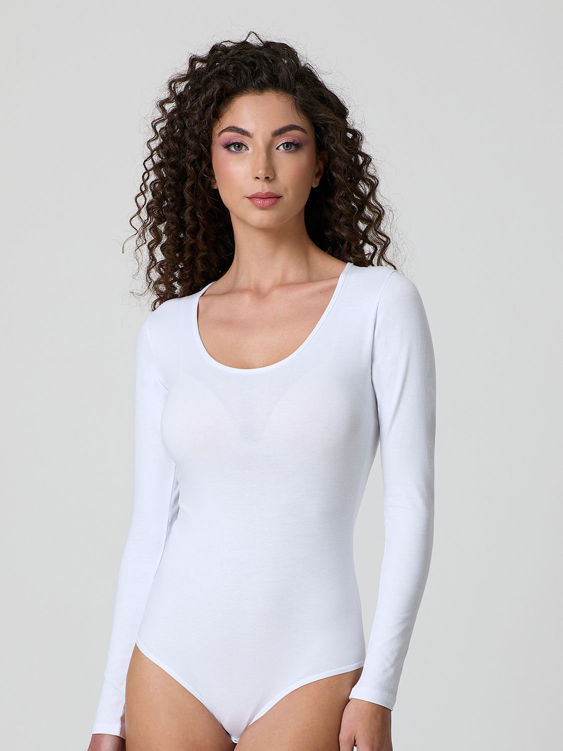 4154 Jadea D. Body ronde hals wit