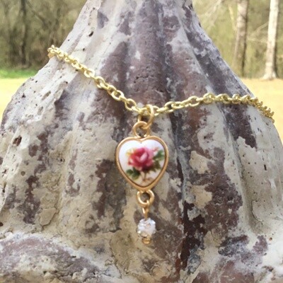 Heart Full Of Love And Roses NECKLACE