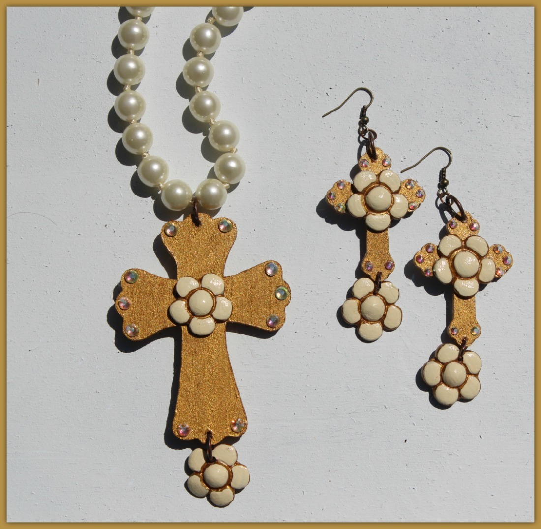 God Loves Daisies-Earrings
